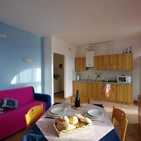 Sleeps 5 Pool Wifi Mezzegra