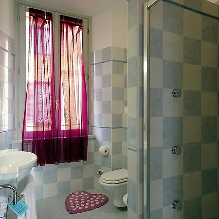 Sleeps 5 Pool Wifi Apartment *