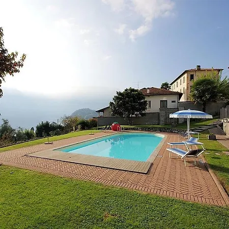 Apartment Sleeps 5 Pool Wifi *